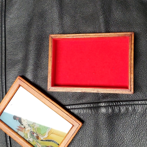 Vintage Asian storage box - Picture 3 of 6